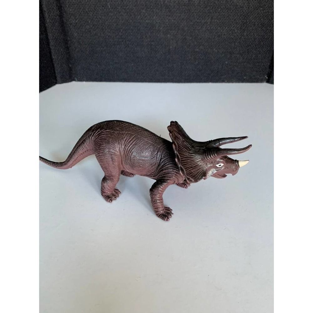 Imperial 1985 Triceratops 10" Dinosaur Toy Figure.   Brown plastic T